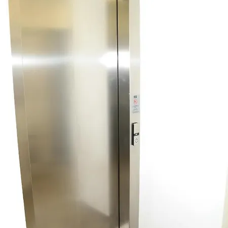Riverside With Free Parking Apartment *