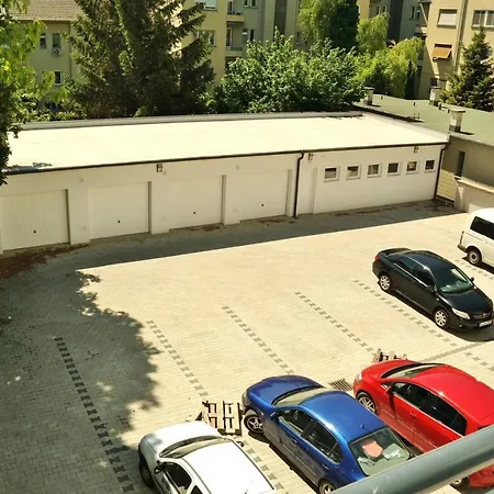Riverside With Free Parking Gyor