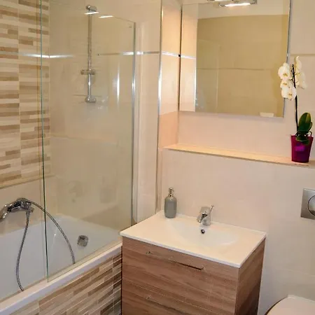 Apartmán Riverside With Free Parking *